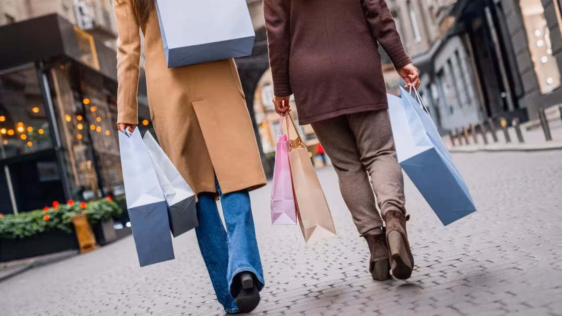 Consumers expect to take on additional debt over Christmas period  