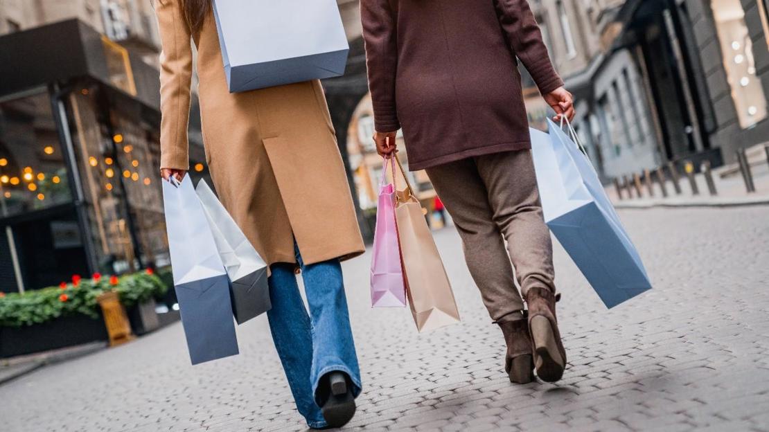 Consumers expect to take on additional debt over Christmas period  